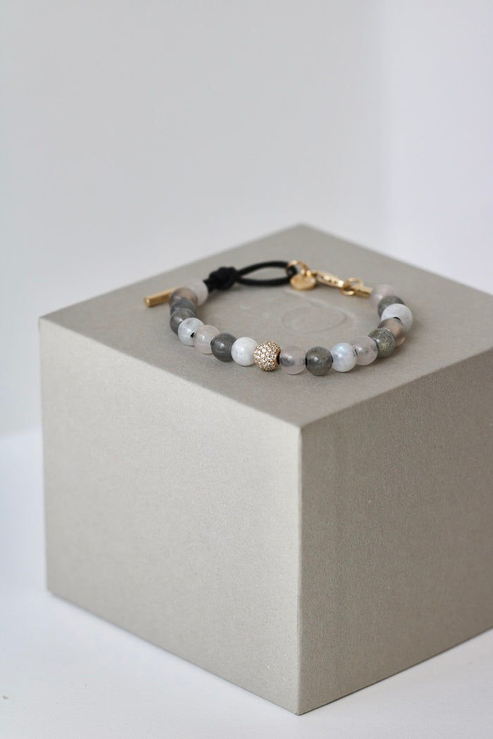 Inner Peace Lifeforce 18K Gold Bracelet w. Diamonds