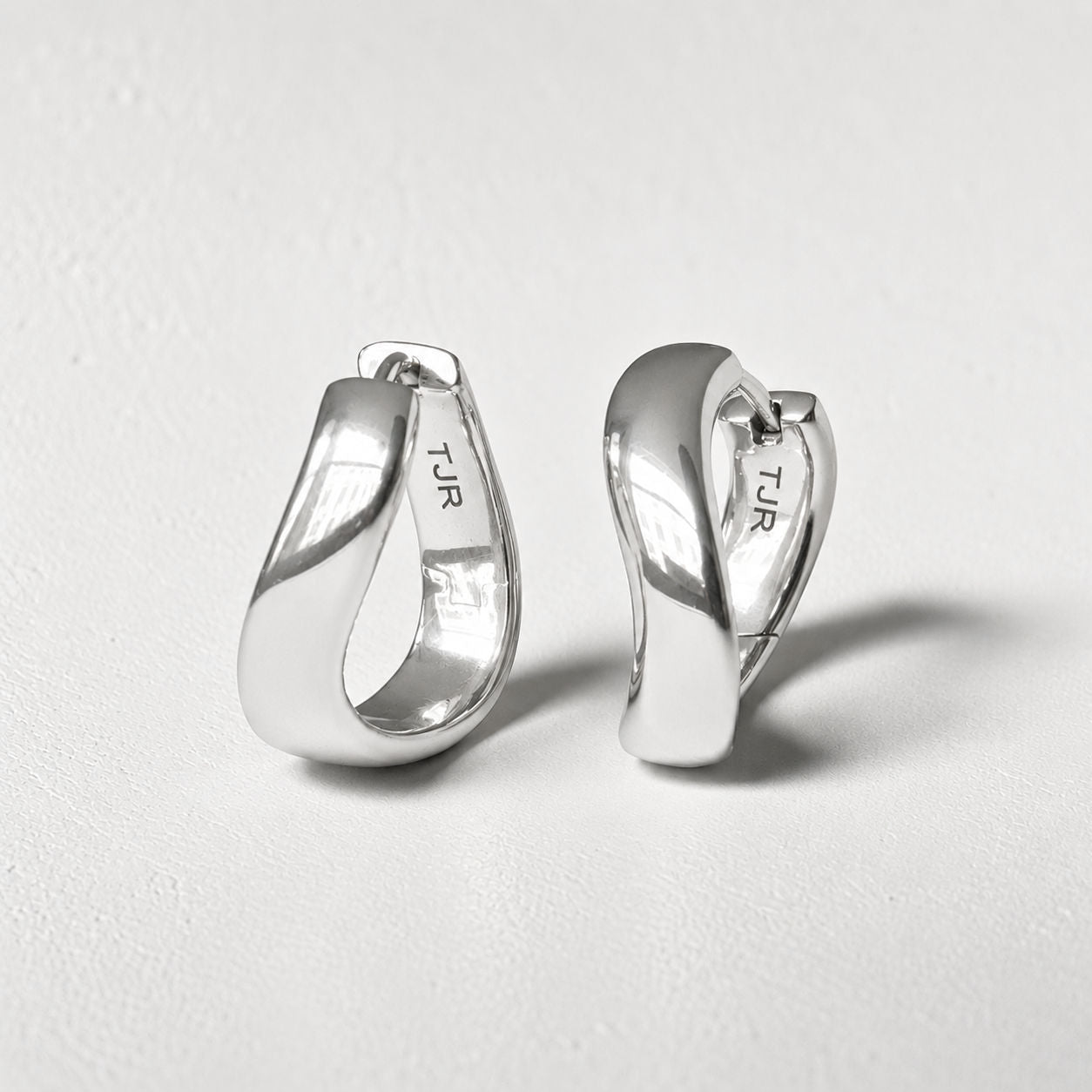 Allure Bold 14K White Gold Hoop Small