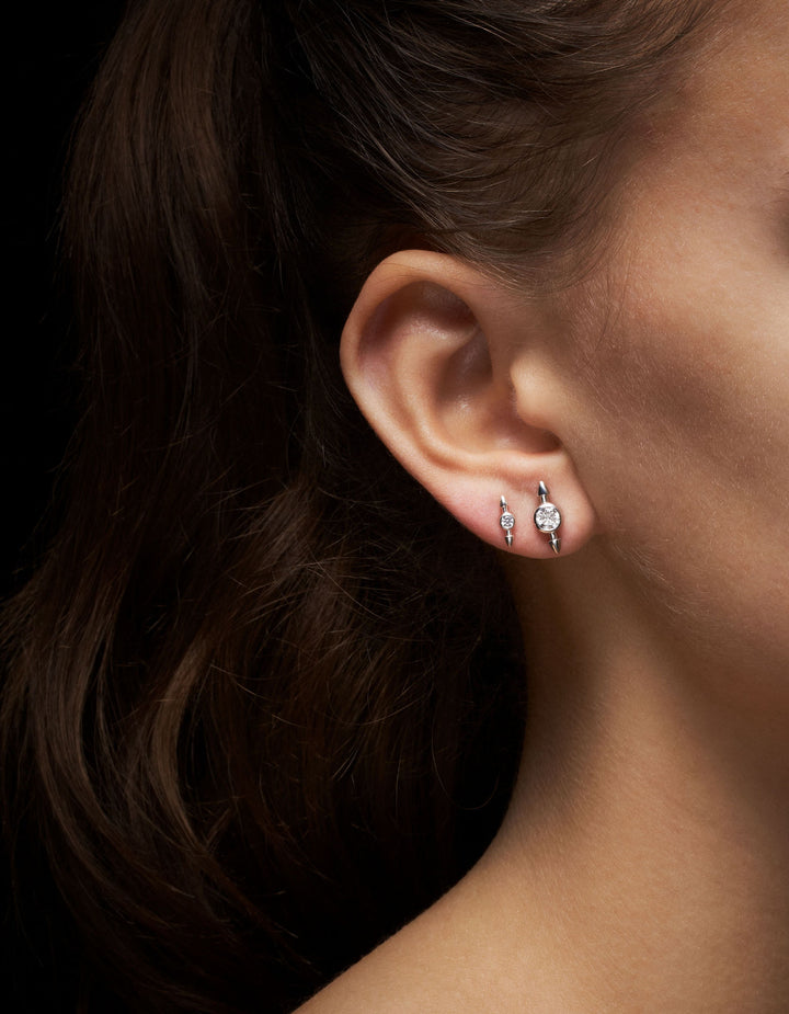 Mini durchbohrte Diamant 18K Whitegold Stud w. Labor gewachsener Diamant