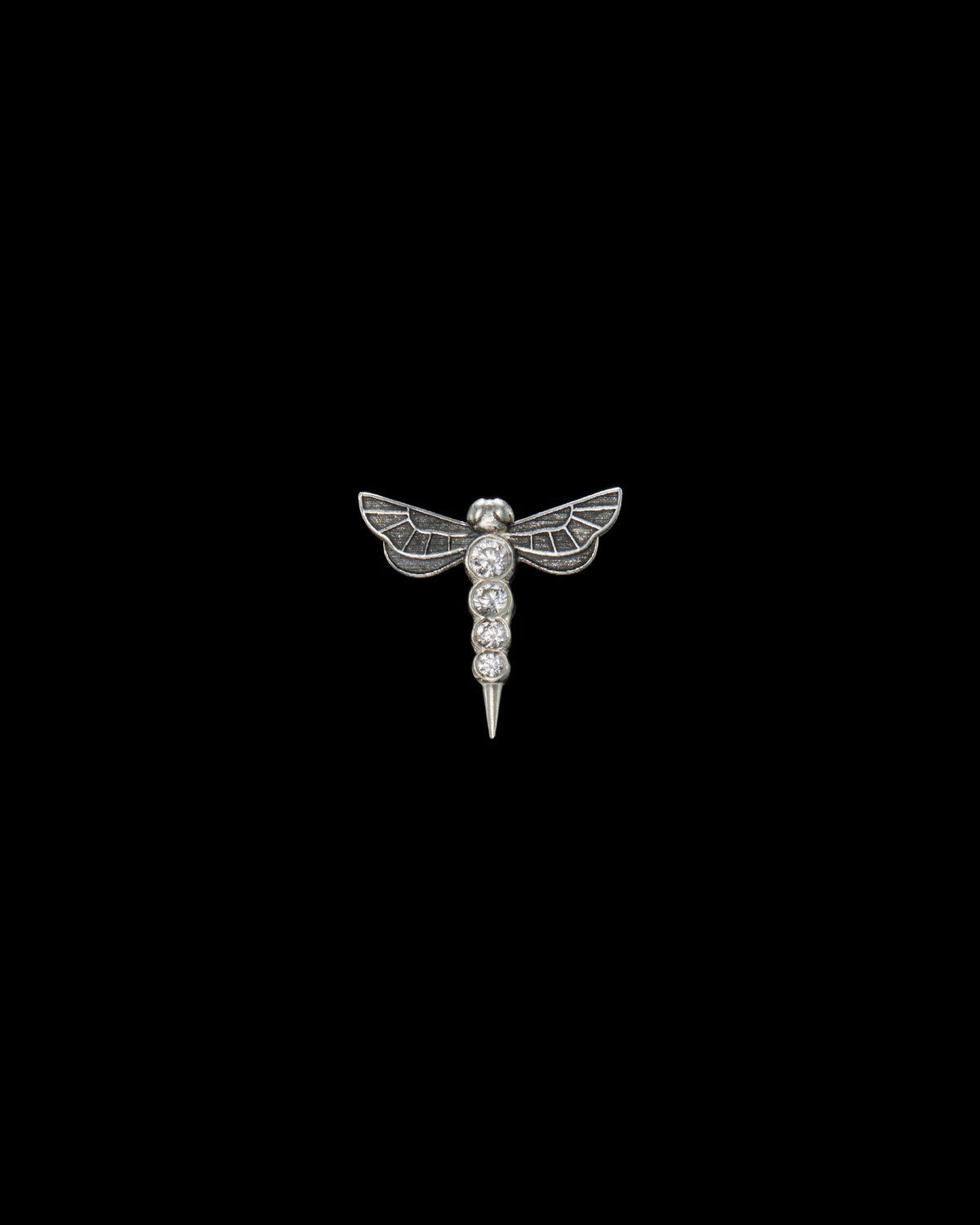 Dragonfly Silver Ear Stud w. Lab-Grow.n Diamond
