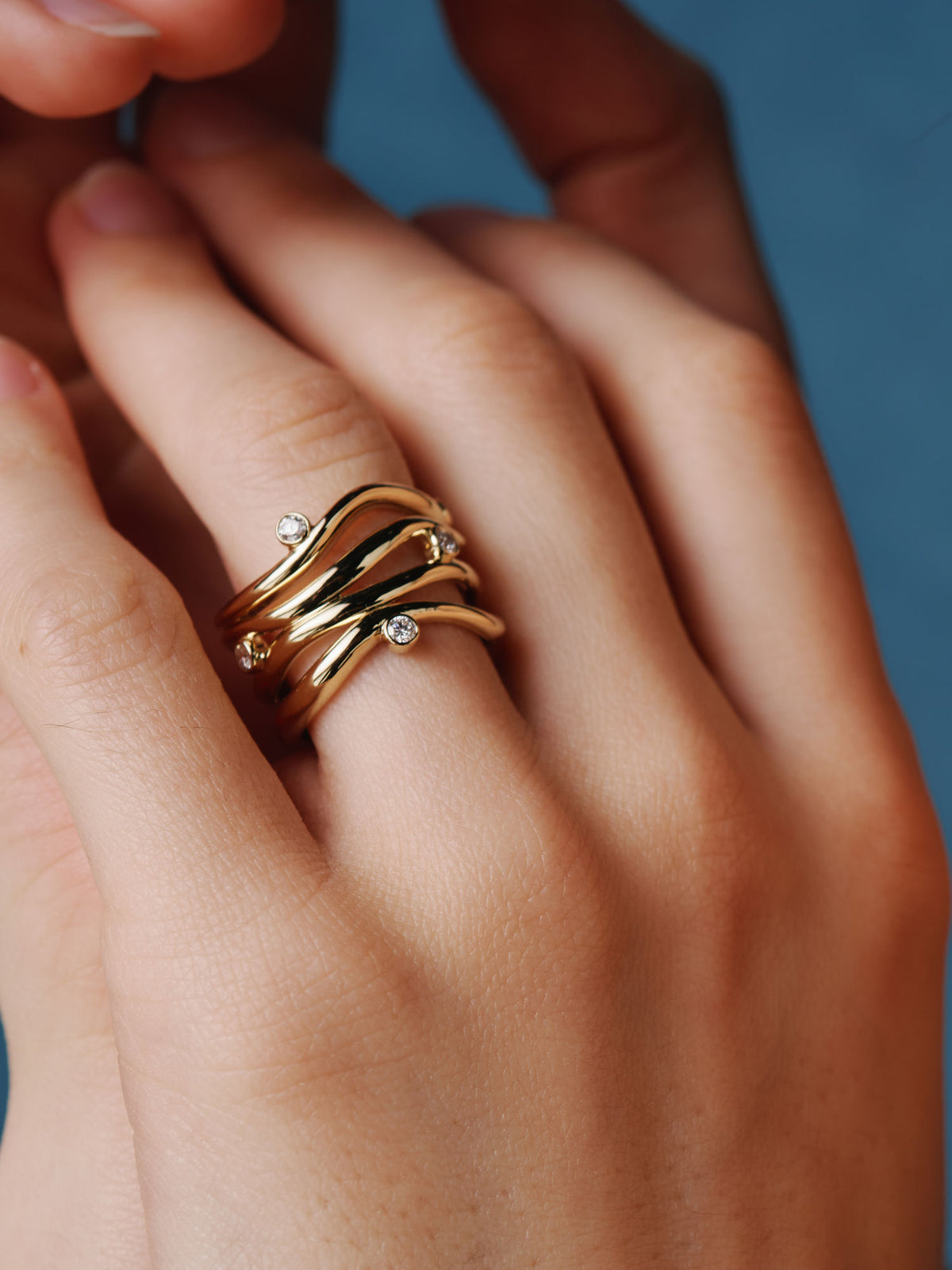 Bare Souls Four Shank 18K Gold Ring w. 0.28 ct Diamonds