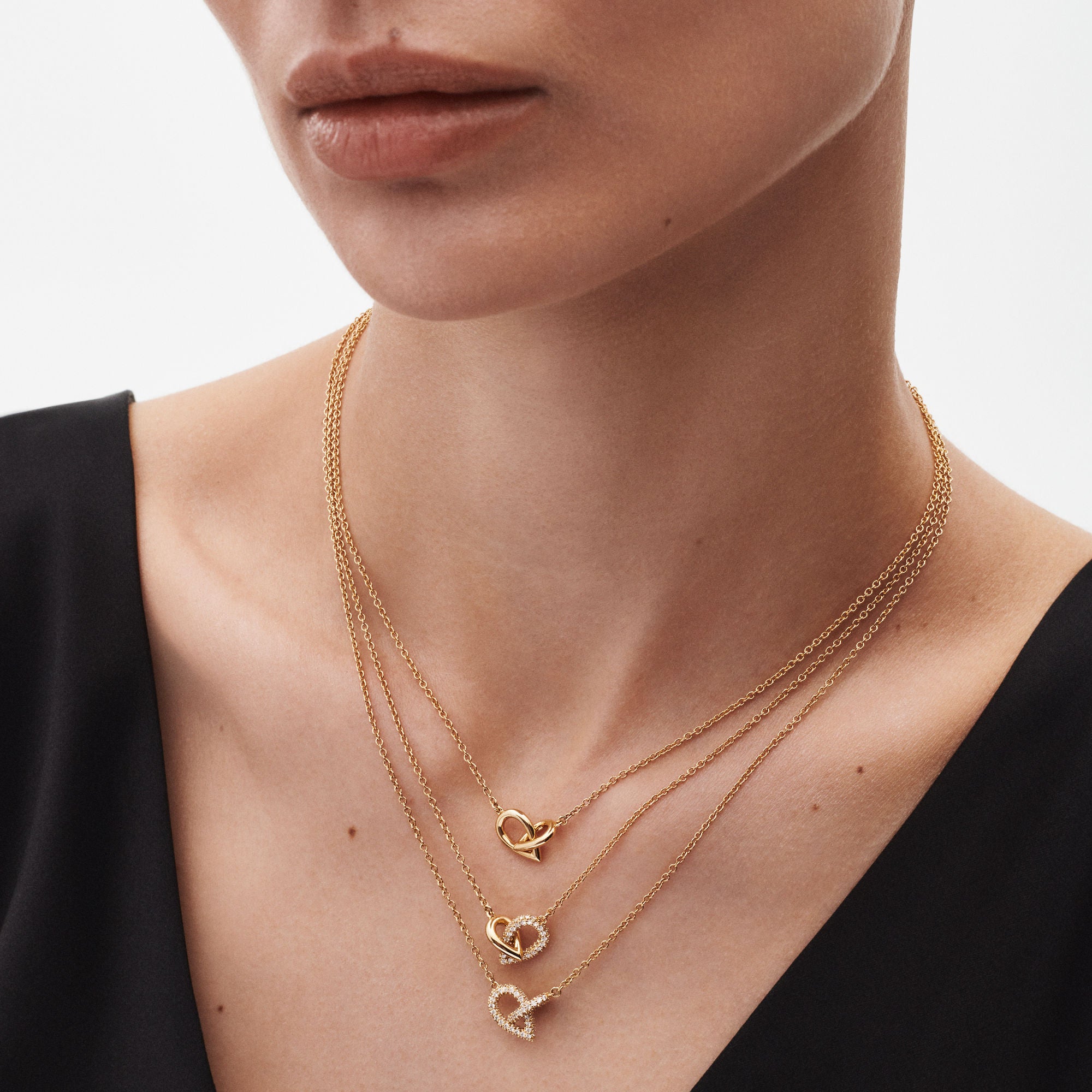 Drop Link Mini Half Pavé 18k Gold Necklace w. Diamonds