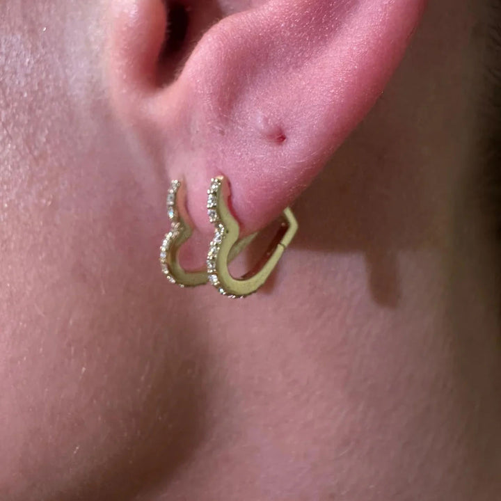 Heart 14K Gold Hoops w. Diamonds