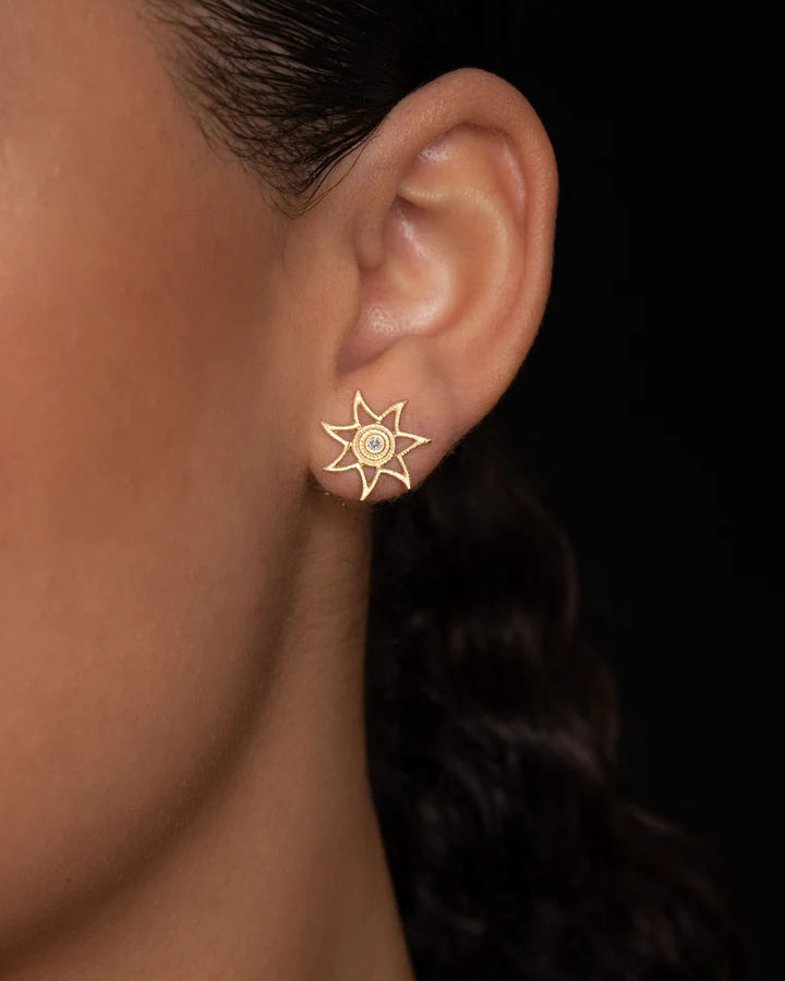 Sun Small 18K Gold Earrings w. 0.019ct Diamonds