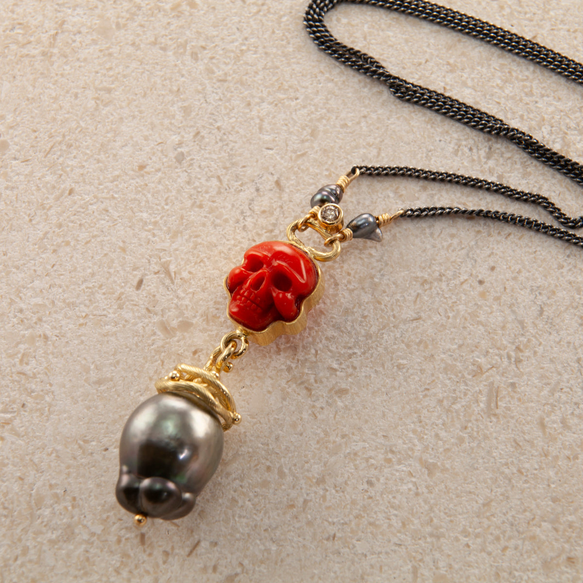 Memento Mori 18K og 22K Guld & Sølv Halskæde m. Koral, Perle & Diamant