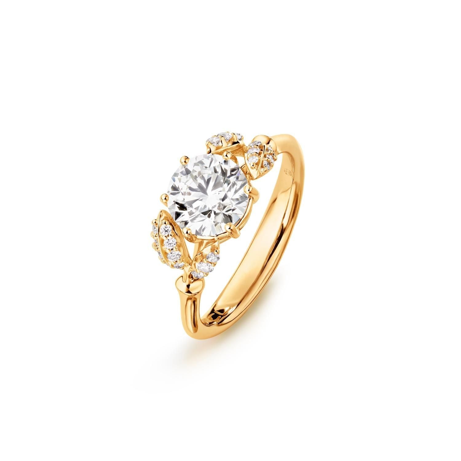 Winter Frost Solitaire 18K Gold Ring w. 23 Diamonds