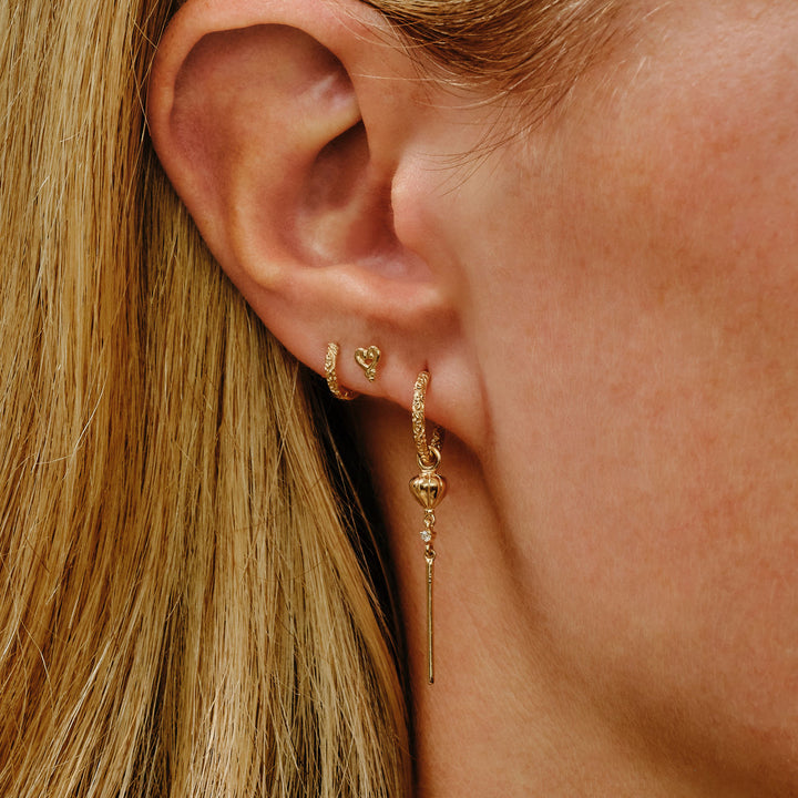 Graveret Bar Lucky Lantern Clicker 9k Guld Hoops m. Diamant