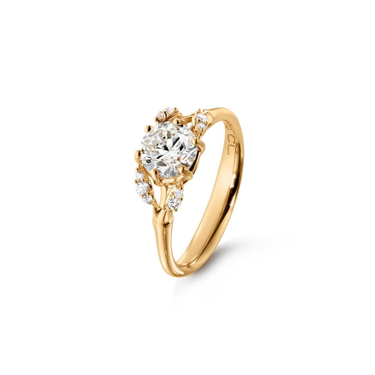 Winter Frost Solitaire 18K Gold Ring w. 11 Diamonds