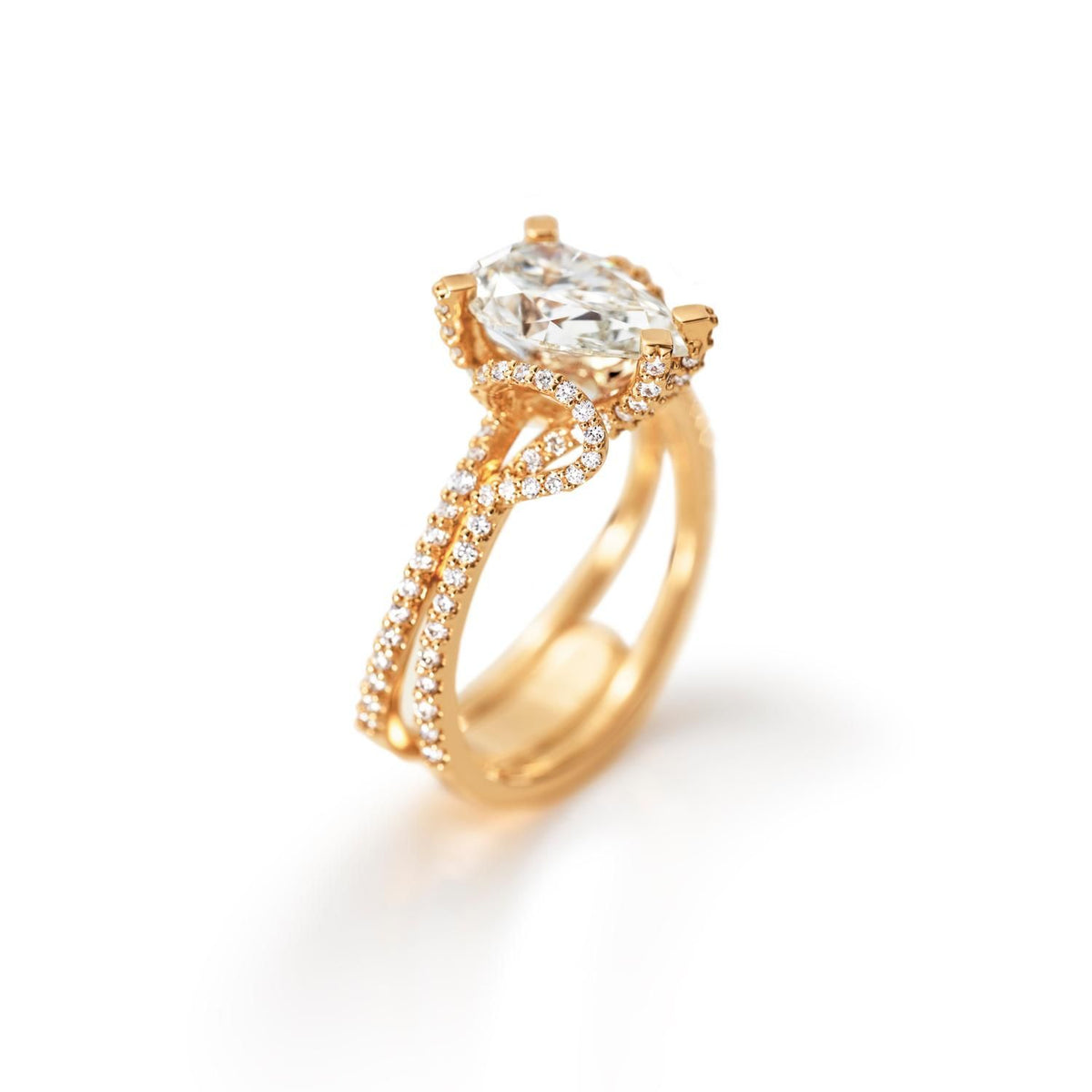 Love Band Solitaire 18K Gold Ring w. 122 Diamonds