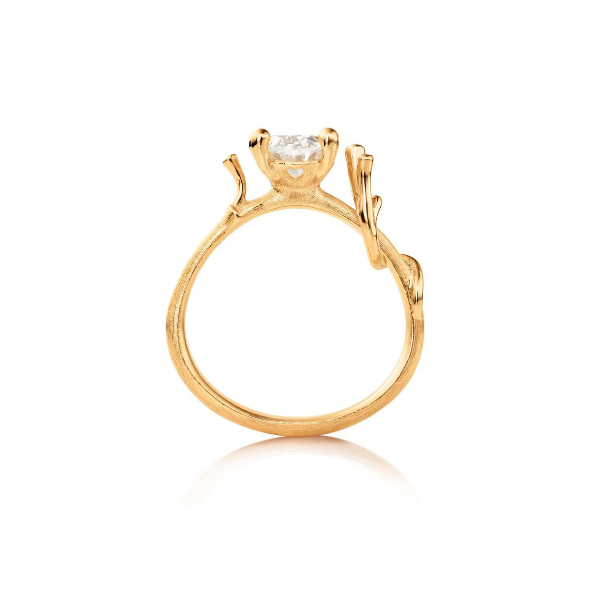 Nature Solitaire 18K Gold Ring w. Oval Diamond
