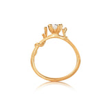 Nature Solitaire 18K Gold Ring w. Pear Diamond