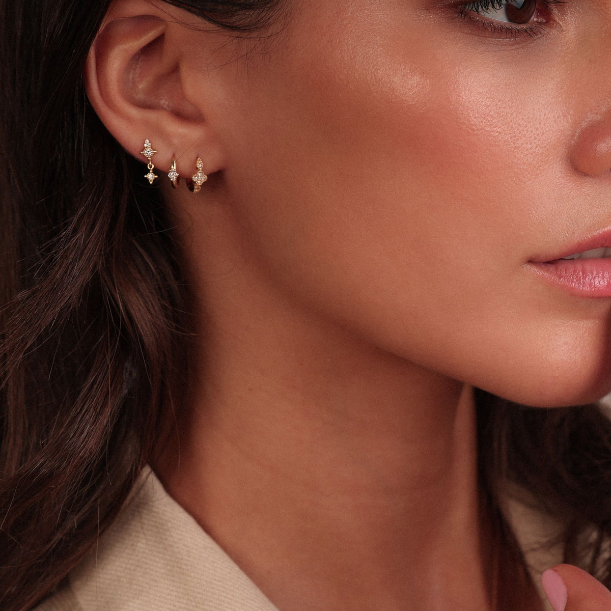 Paradis One 18K Gold Stud w. Diamonds