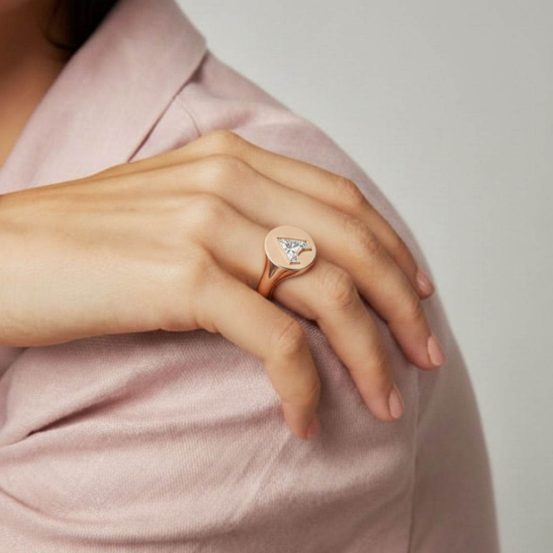 Alfabet 18K Rosauld Initial A Signet Ring m. Solitaire Lab-Grown Diamant