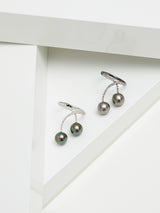 Curved 18K Whitegold Ring w. Diamonds & Pearls