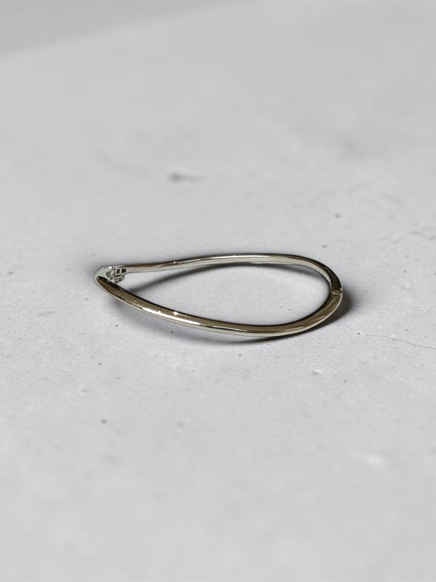 Allure Slim 14K White Gold Bangle