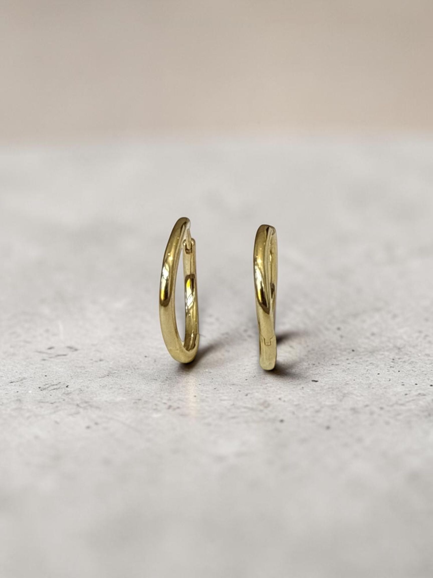 Allure Slim 14K Gold Hoop Large