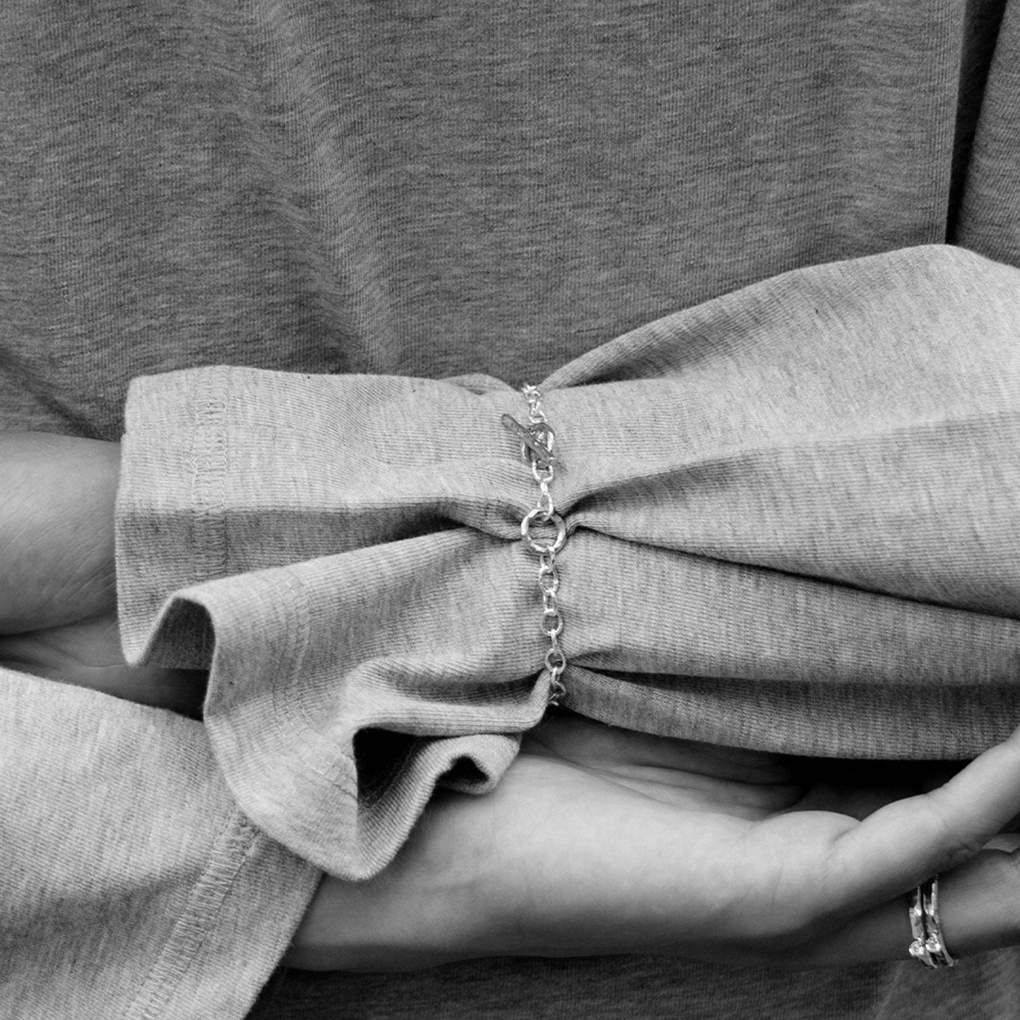 T - Chain 18K Gold Bracelet