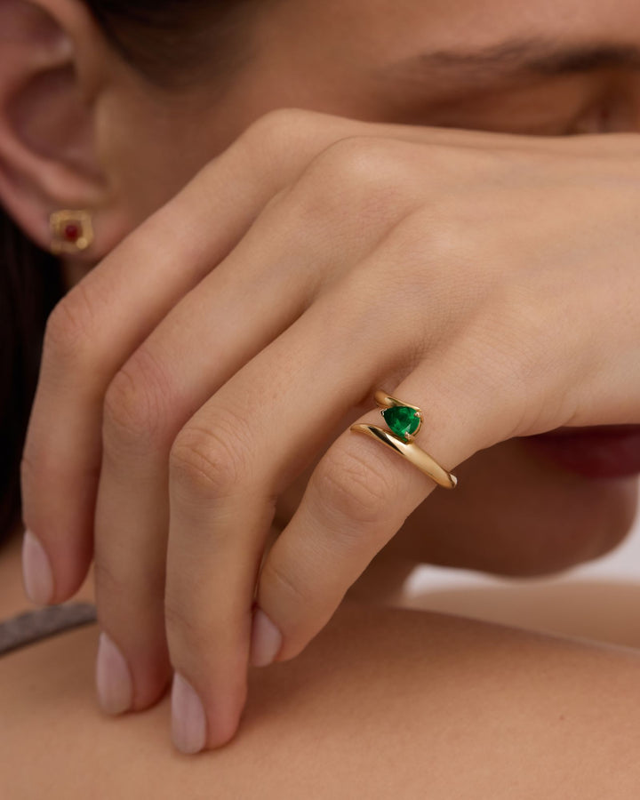 Eboris 18K Gold Ring w. Emerald