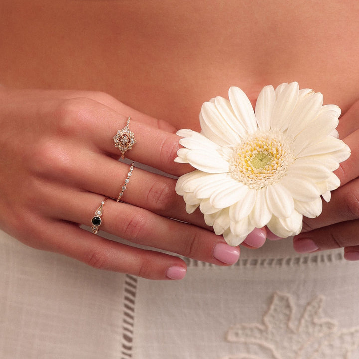 Nina Flower 18K Gold Ring w. Diamonds