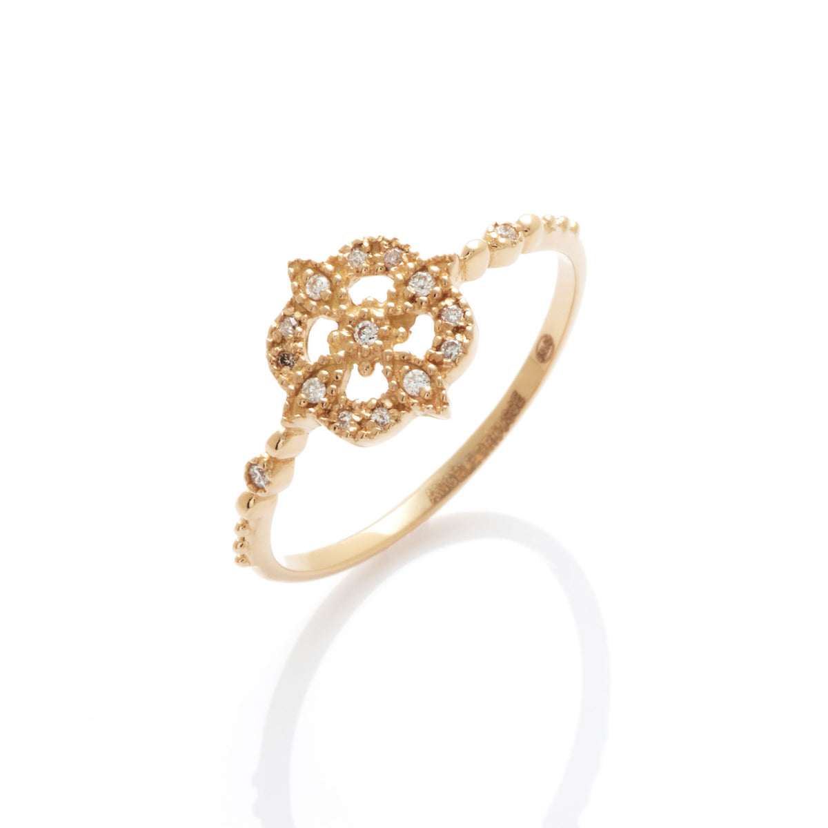 Gina Star 18K Gold Ring w. Diamonds