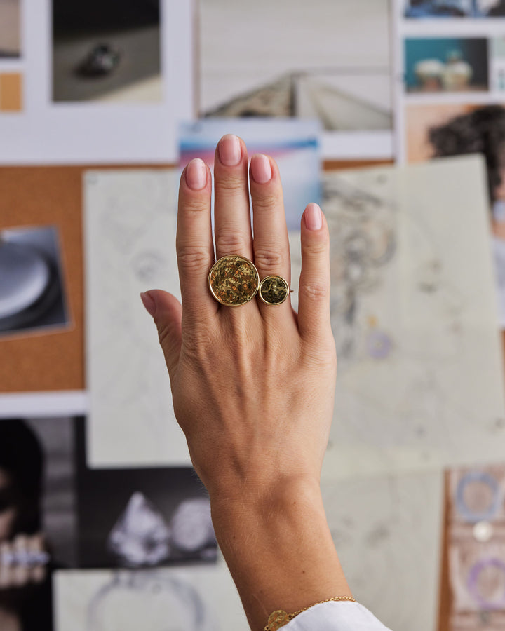 Medium Sun Disc 18K Gold Ring