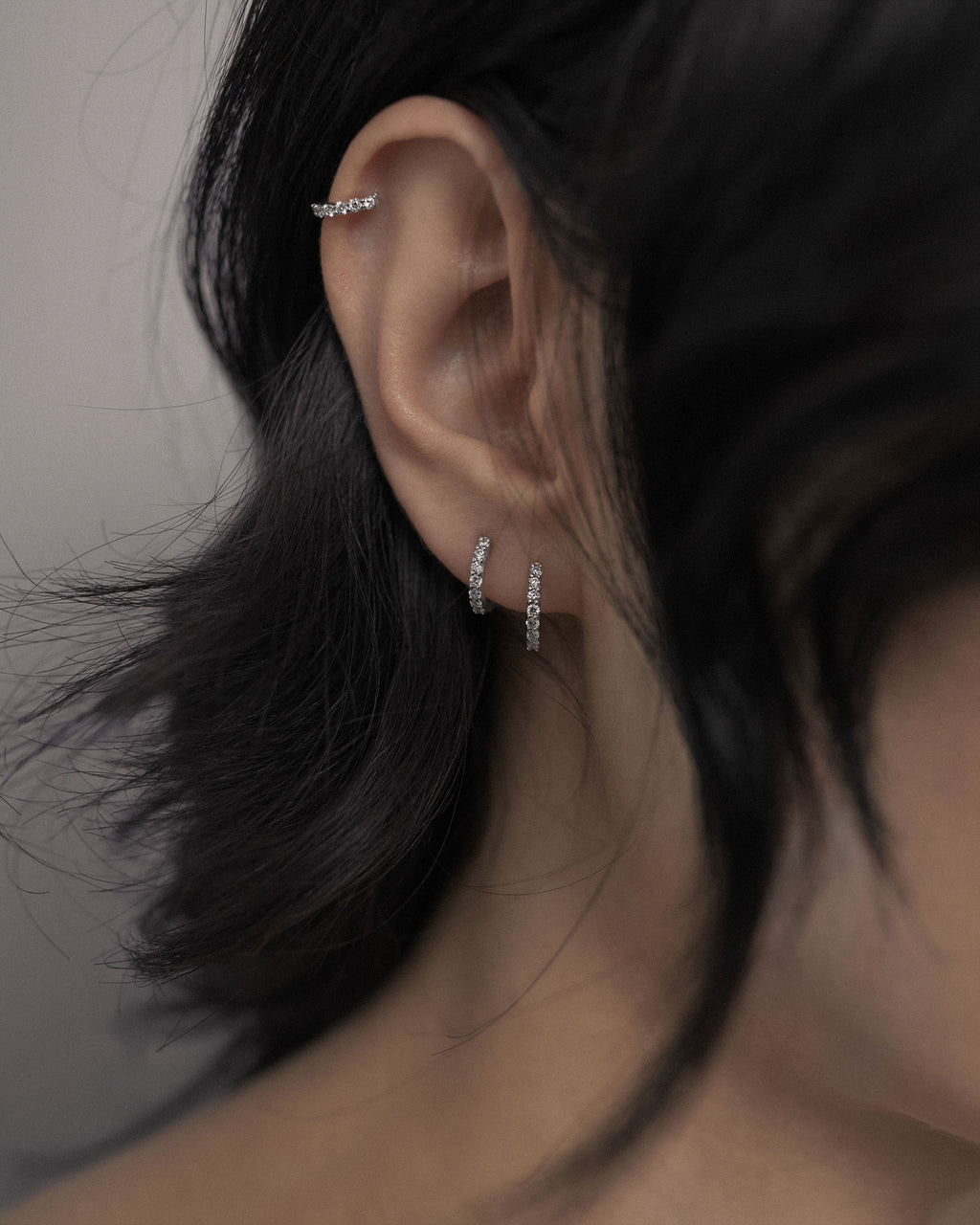 Bovary 6 14K White Gold Huggie w. Lab-Grown Diamonds