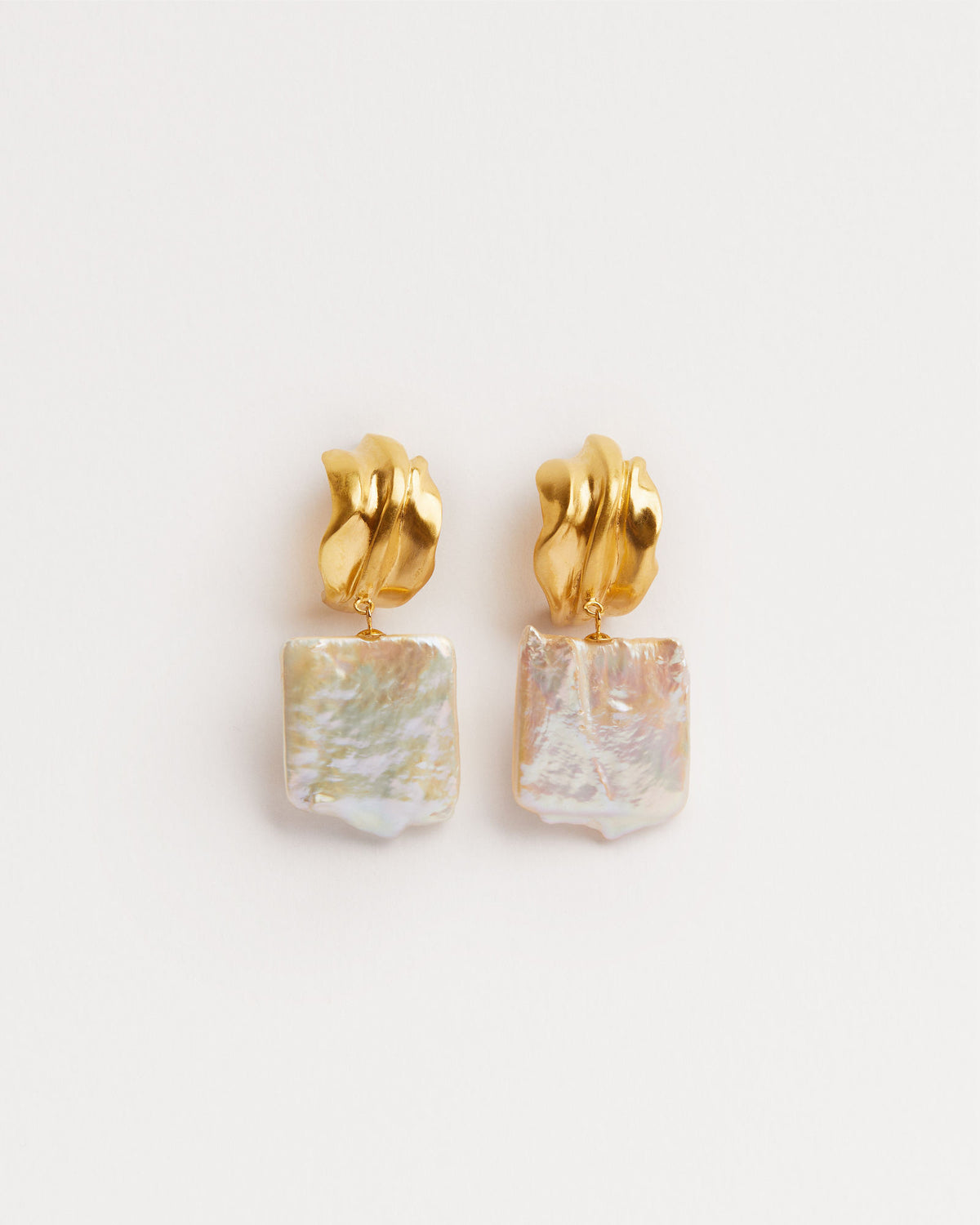 Dobra Gold Plated Earrings w. Keshi Pearls