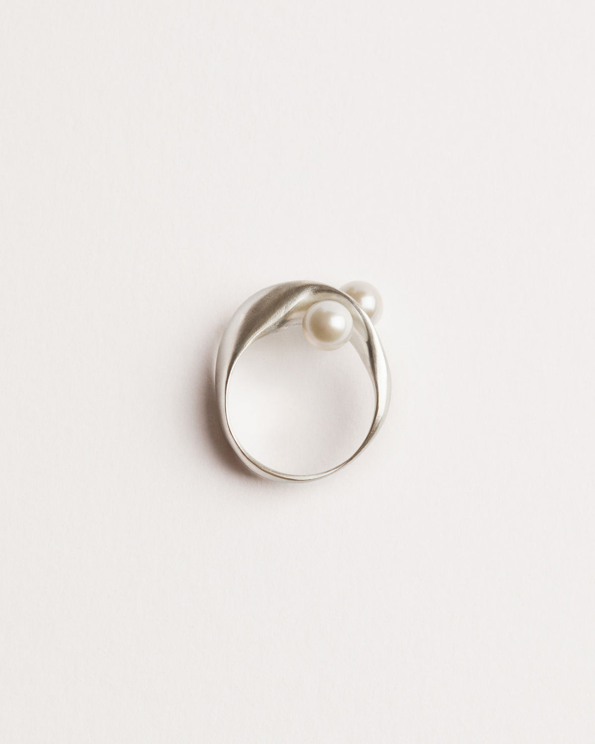 Enlace Silver Ring w. Freshwater Pearls
