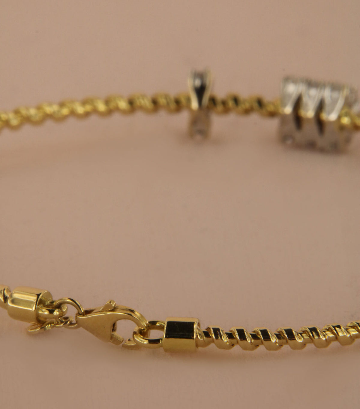 Tubogas Circle 18K Gold Bracelet w. Diamonds