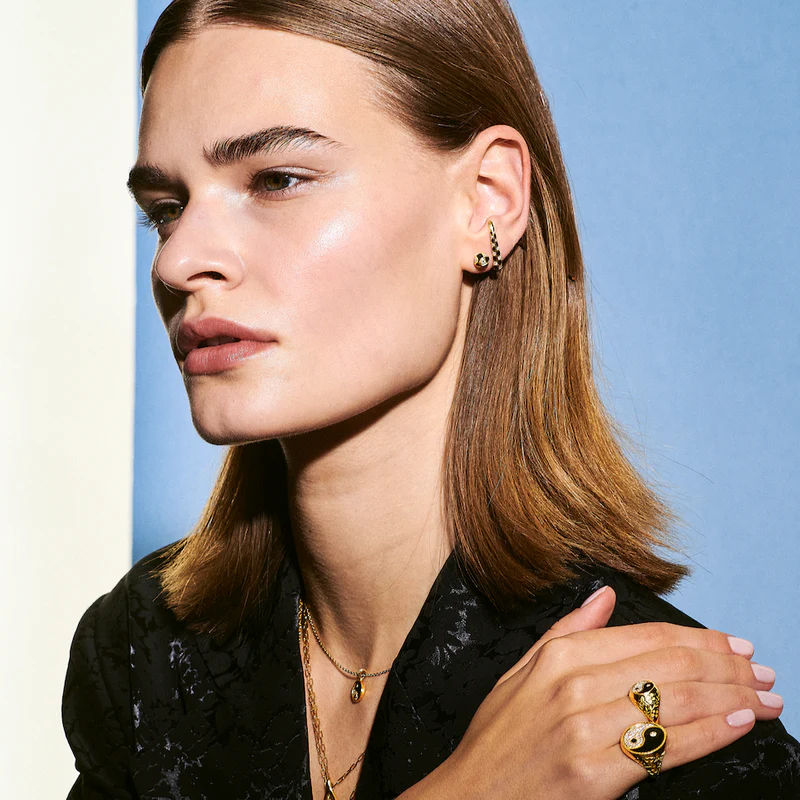 Yin Yang Large Signet 18K Gold Ring w. Lab-Grown Diamonds