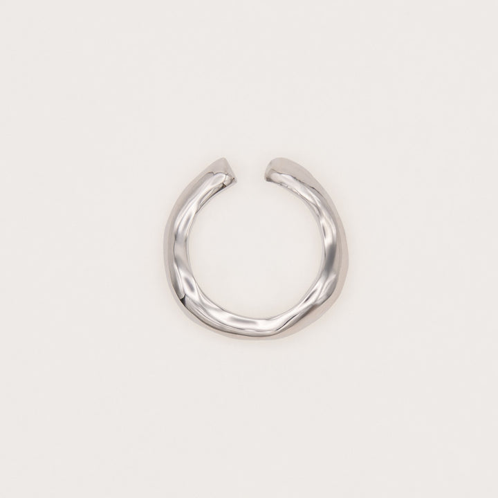 Curvas Silver Ear Cuff