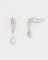 IPE Silver Earrings w. Natural Keshi Pearls