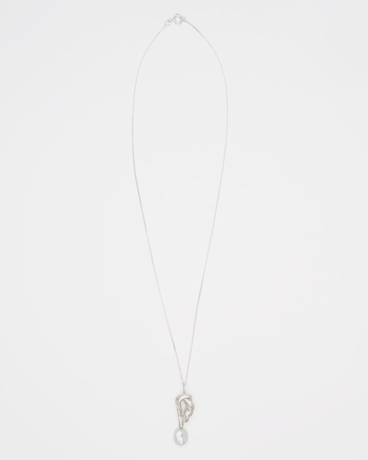 Perola Cumaru Silver Necklace w. Baroque Pearl