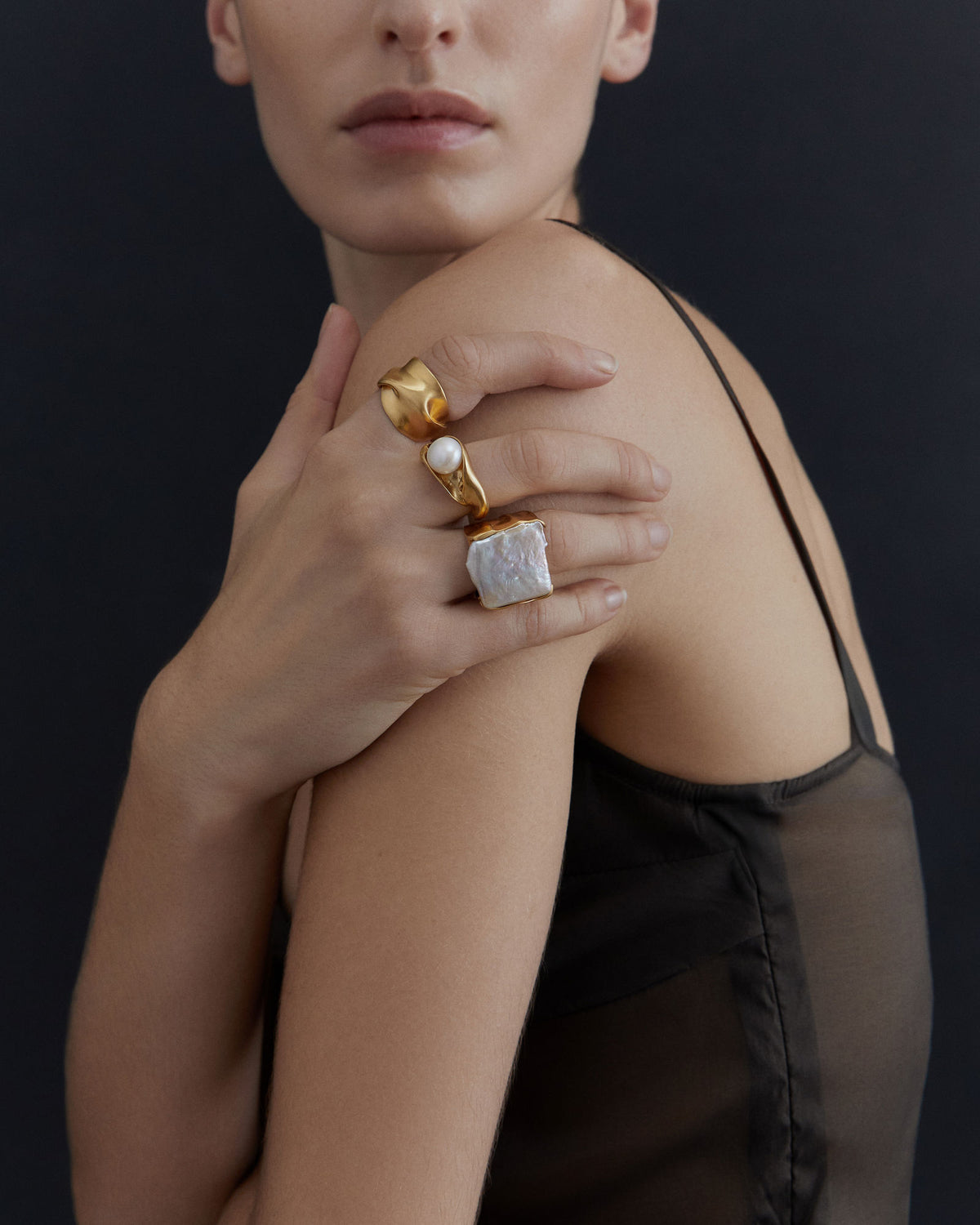 Dobra Gold Plated Ring w. Keshi Pearls
