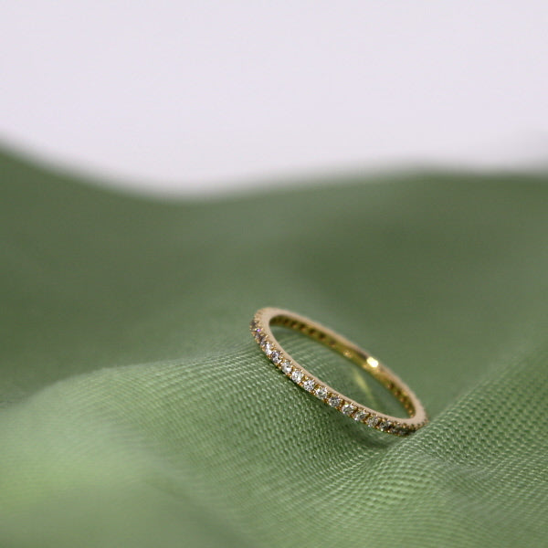 Rock Classic 18K Gold Ring w. Grey Diamonds