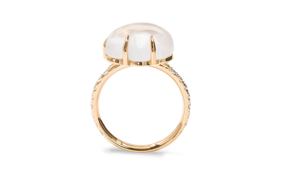 Cloud Pavé 18K Gold Ring w. Milkey Quartz & Diamonds