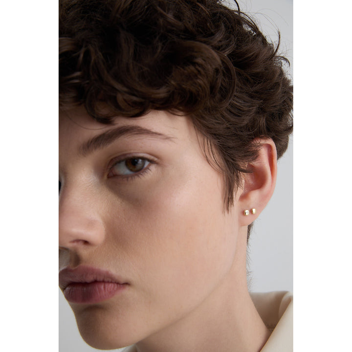 Cube N°1 18K Gold Earrings w. Diamond