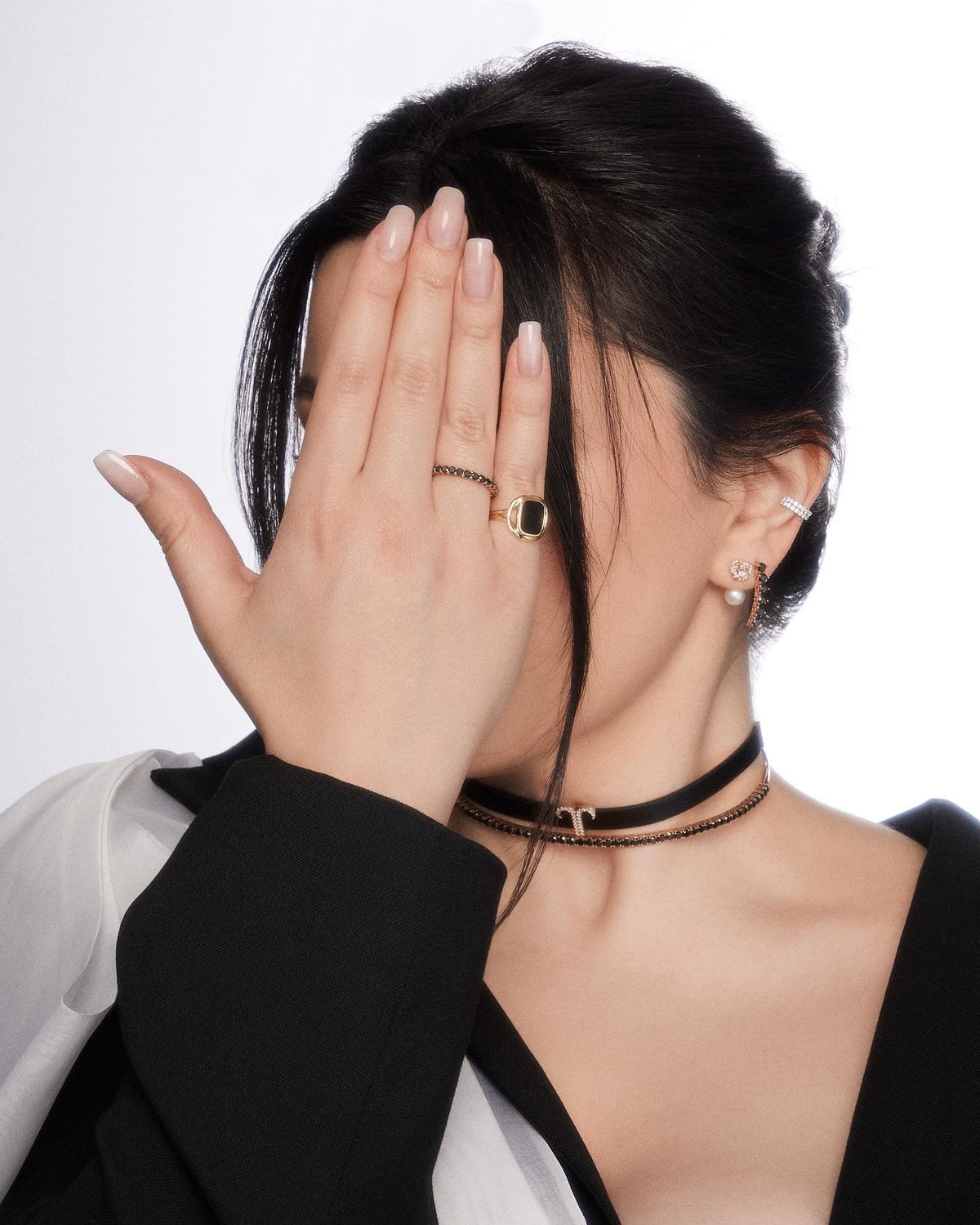Signature 18K Gold Singet Ring w. Black Onyx