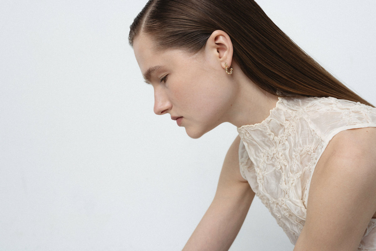 Harmony 9 14K or 18K Gold, Whitegold or Rosegold Hoops
