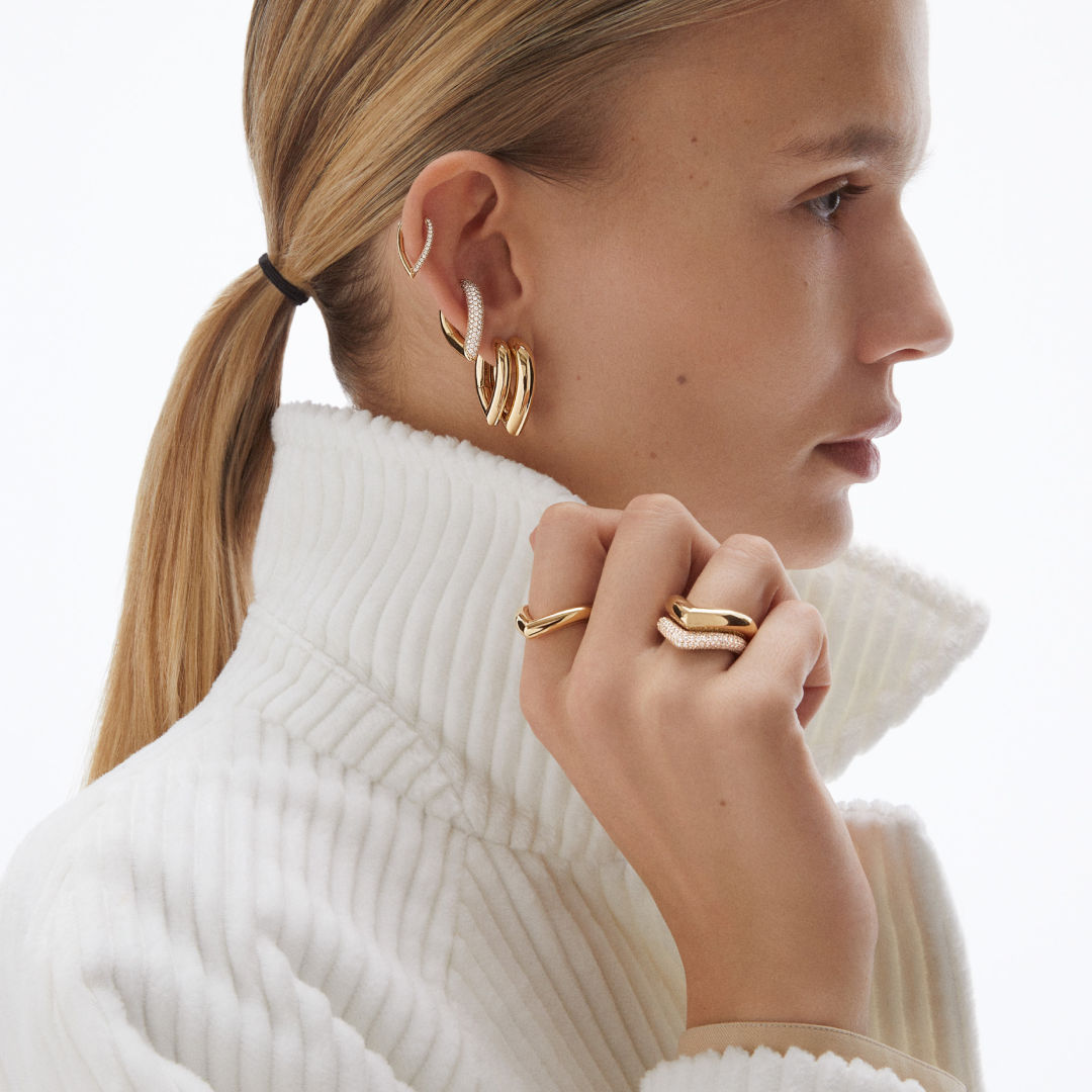 Drop Link Mini Pavé (18 mm) 18K Gold Hoops w. Diamonds