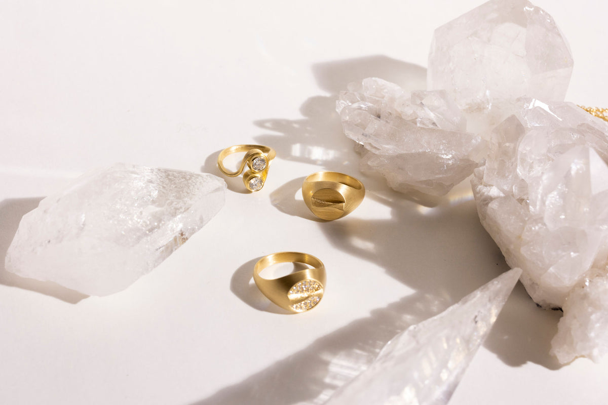 Vega Relief 18K Gold Signet Ring w. Diamonds