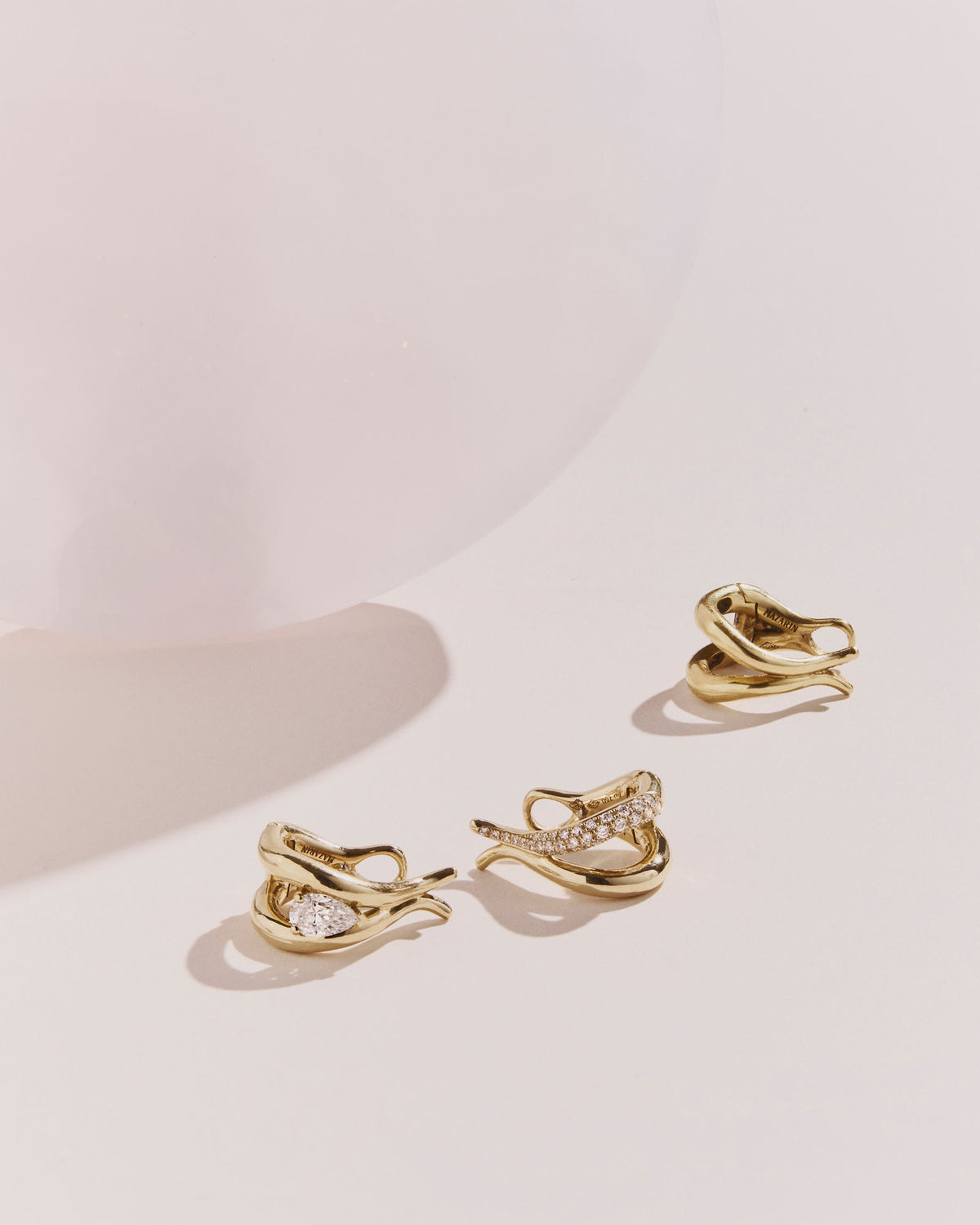 Eboris Paved 18K Gold Ear Cuff w. Diamond
