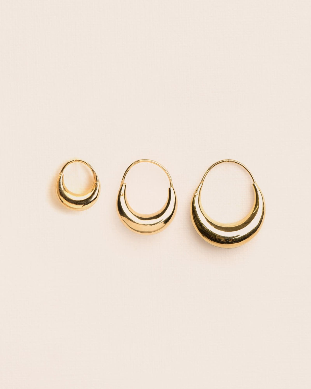 Small 18K White Gold Hoops