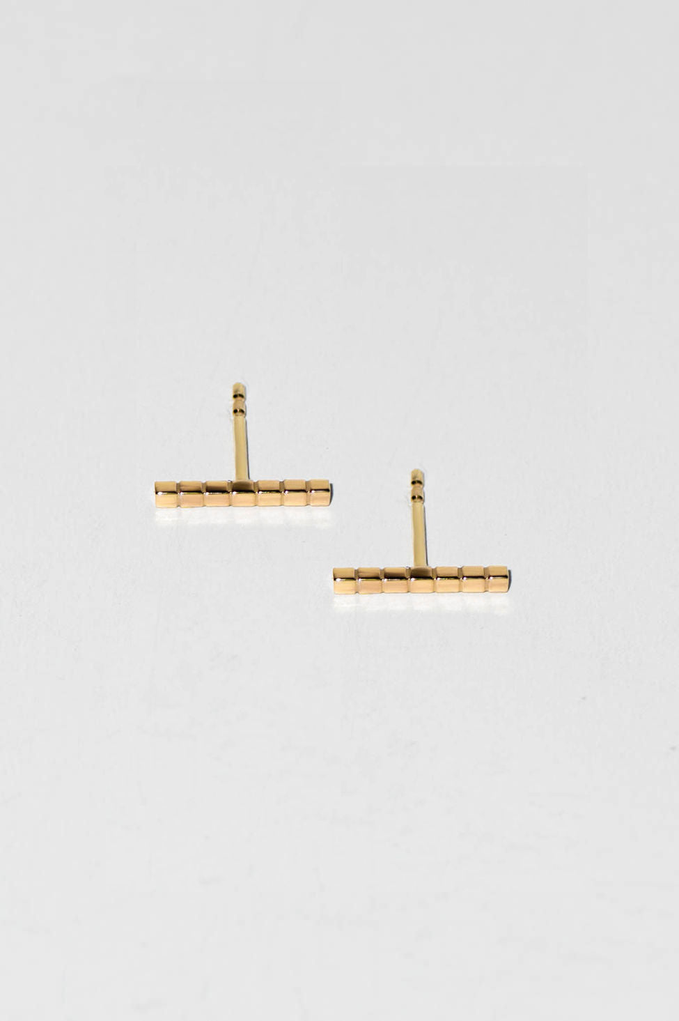 Mirrar 11 18K Gold Studs