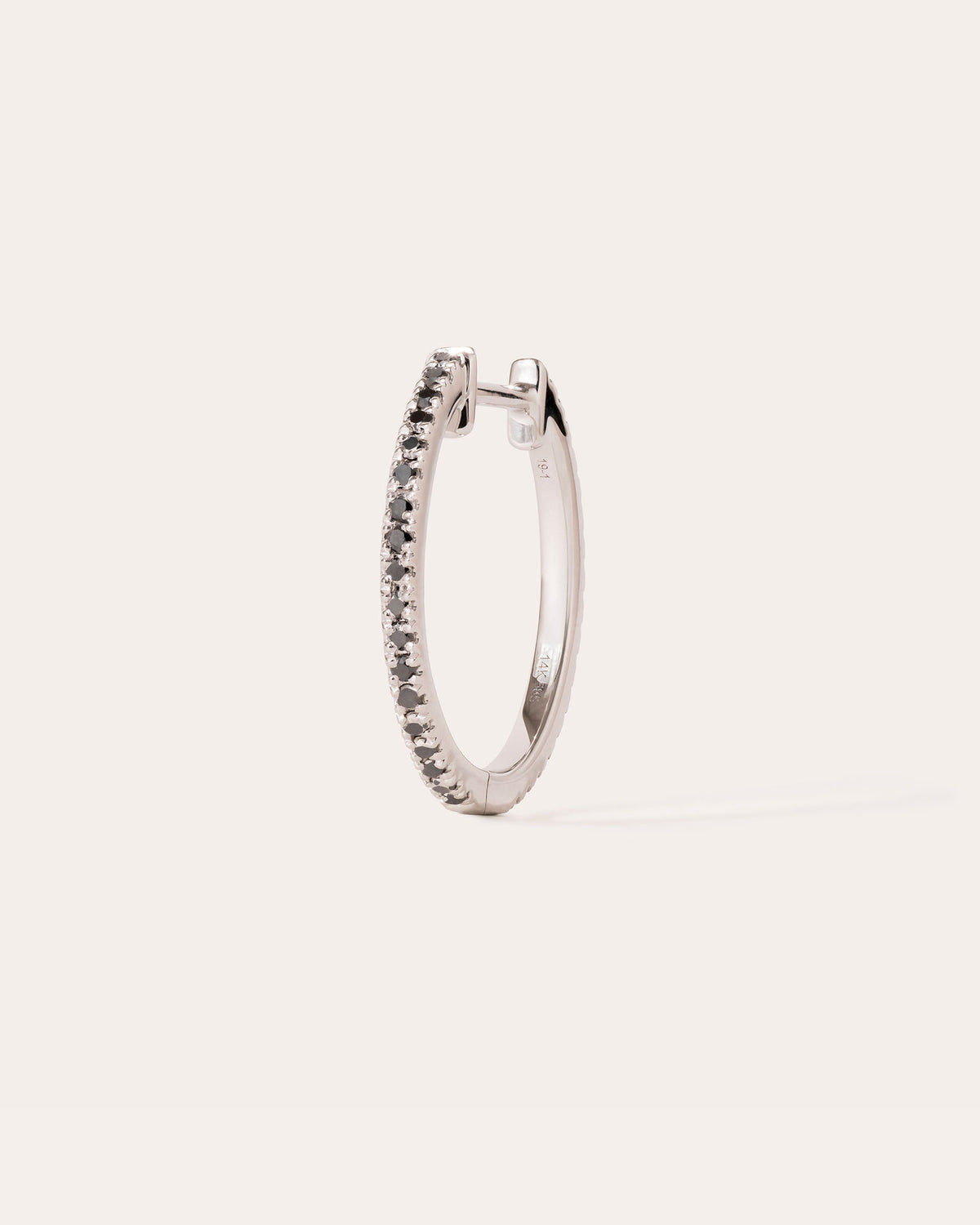 16 mm 14k Whitegold Hoop w. Diamonds