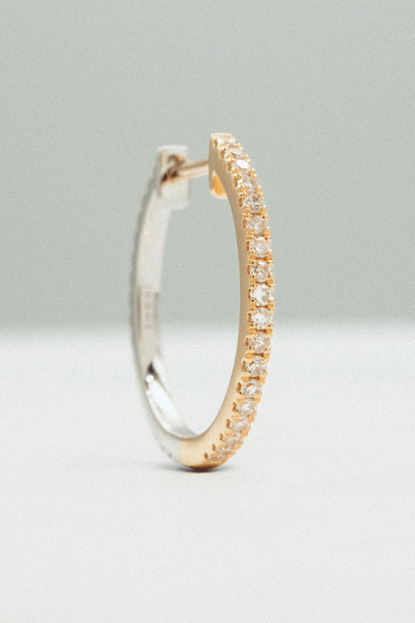 14 mm 14k Whitegold & Gold Hoop w. Diamonds