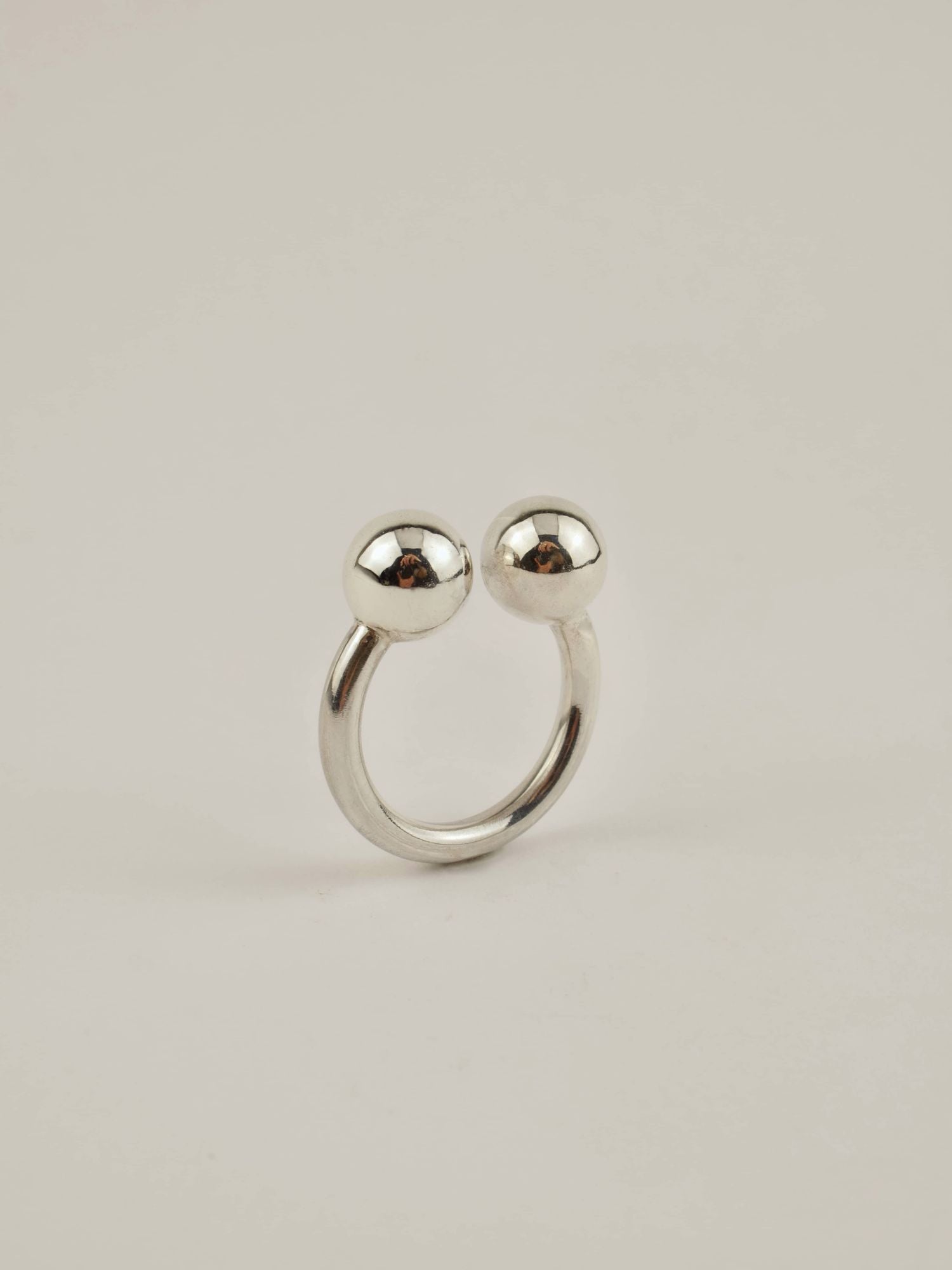 Globo Silver Ring