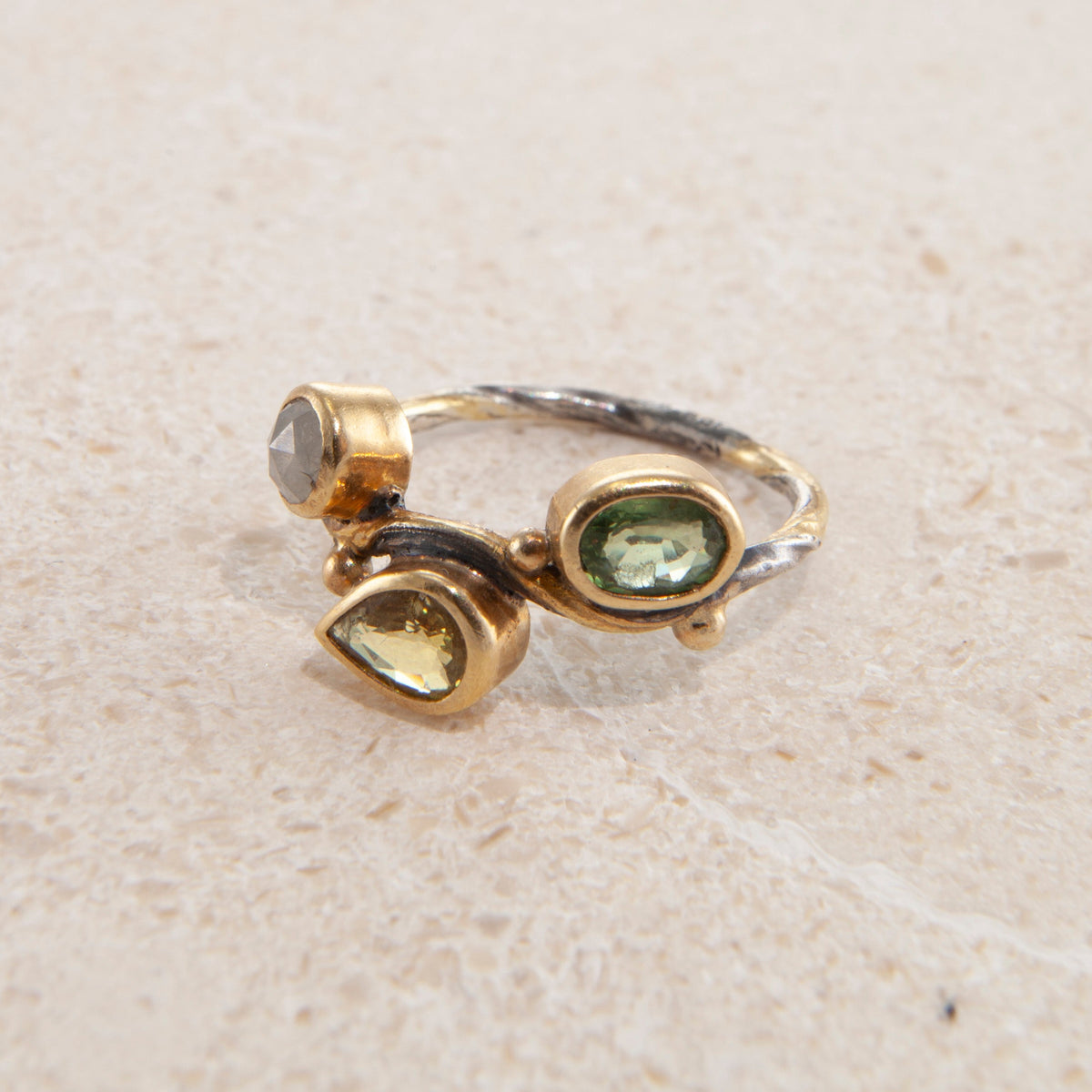 Seafire 18K, 22K & 24 Guld & Sølv Ring m. Safir & Diamanter