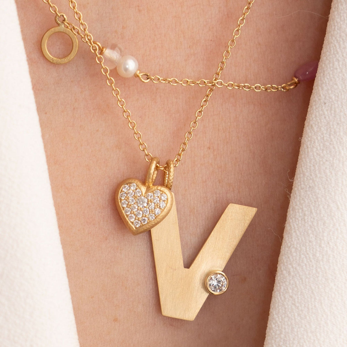 Heart 18K Gold Pendant w. Diamond