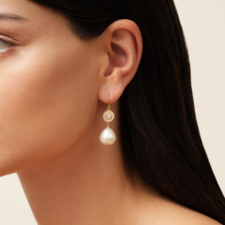 Heritage 18K Whitegold Earrings w. Diamond & Freshwater Pearls